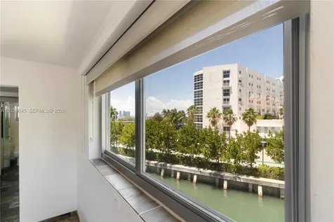 1674 Bay Road Miami Beach FL 33139