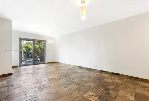 1674 Bay Road Miami Beach FL 33139