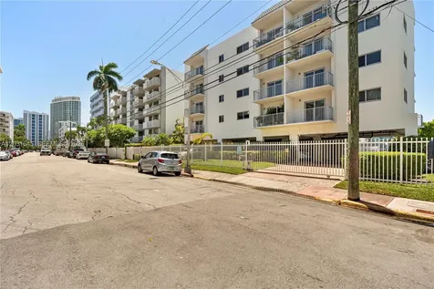1674 Bay Road Miami Beach FL 33139