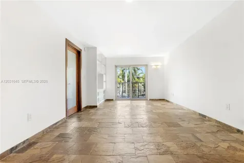 1674 Bay Road Miami Beach FL 33139