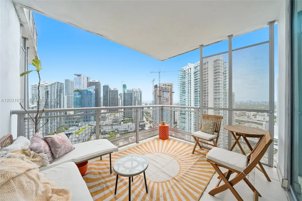 350 S Miami Avenue Miami FL 33130