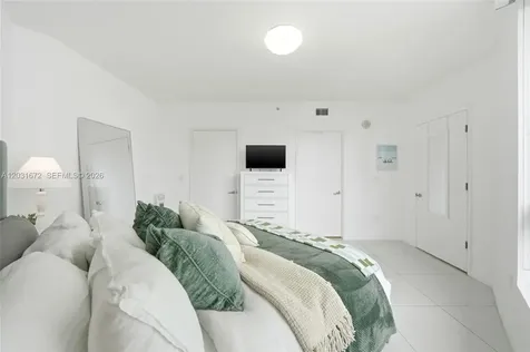 350 S Miami Avenue Miami FL 33130