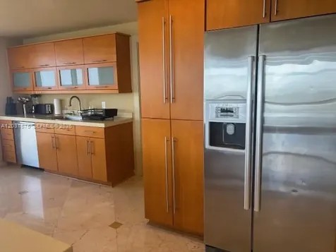 100 Lincoln Road Miami Beach FL 33139