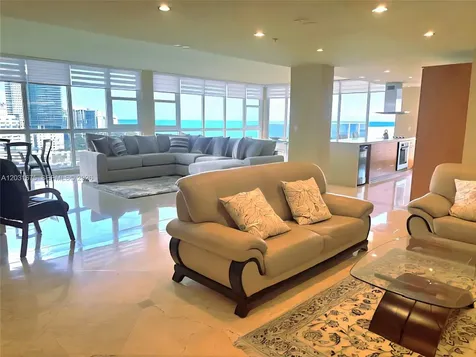 100 Lincoln Road Miami Beach FL 33139