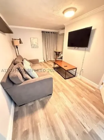 57 NE 24th Street Wilton Manors FL 33305