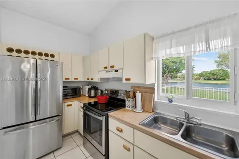 11038 SW 148th Place Miami FL 33196