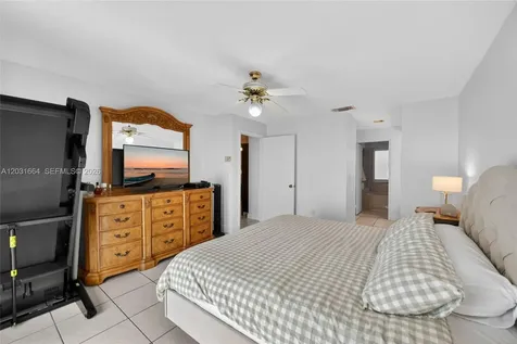 11038 SW 148th Place Miami FL 33196