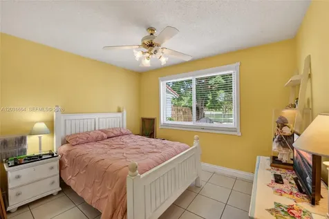 11038 SW 148th Place Miami FL 33196