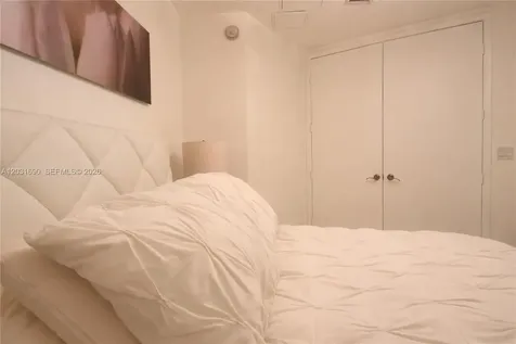 15811 Collins Avenue Sunny Isles Beach FL 33160