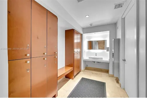 15811 Collins Avenue Sunny Isles Beach FL 33160