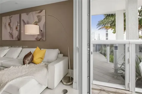 15811 Collins Avenue Sunny Isles Beach FL 33160