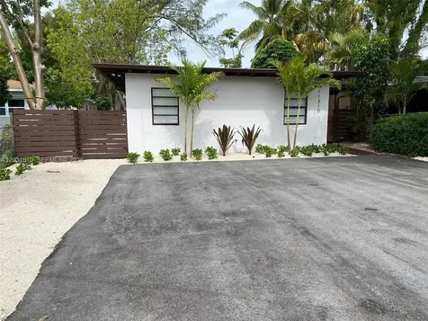 11310 Peachtree Drive Miami FL 33161