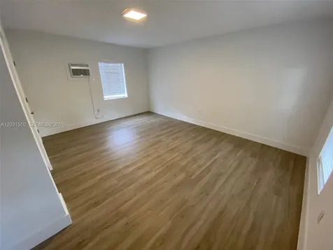 11310 Peachtree Drive Miami FL 33161