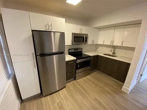 11310 Peachtree Drive Miami FL 33161