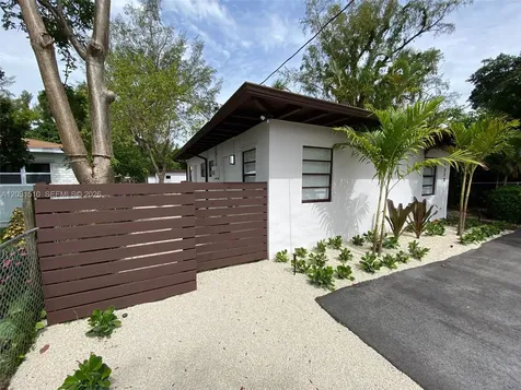 11310 Peachtree Drive Miami FL 33161