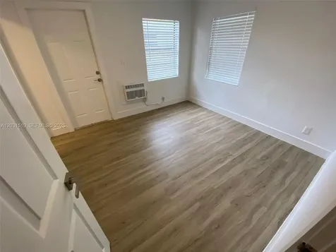 11310 Peachtree Drive Miami FL 33161