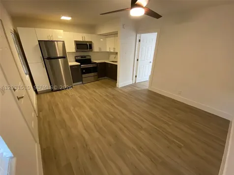 11310 E Peachtree Drive Miami FL 33161