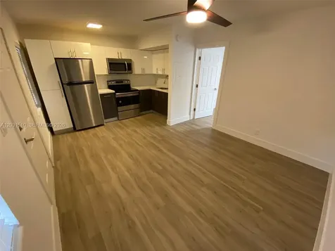 11310 Peachtree Drive Miami FL 33161