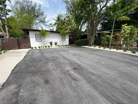 11310 Peachtree Drive Miami FL 33161