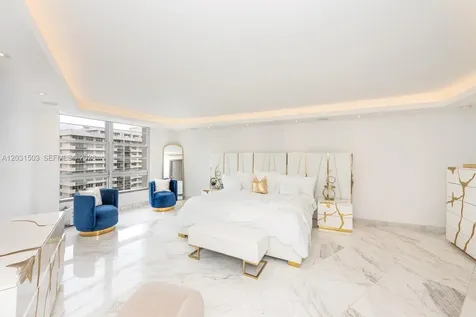 5660 Collins Avenue Miami Beach FL 33140