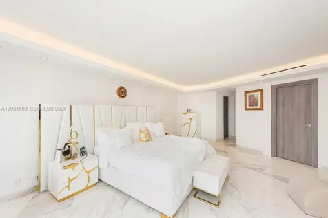 5660 Collins Avenue Miami Beach FL 33140