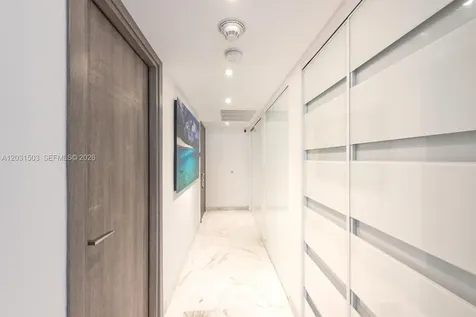 5660 Collins Avenue Miami Beach FL 33140