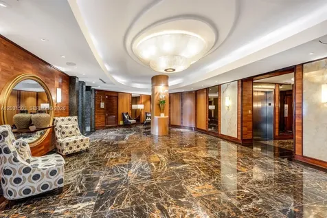 5660 Collins Avenue Miami Beach FL 33140