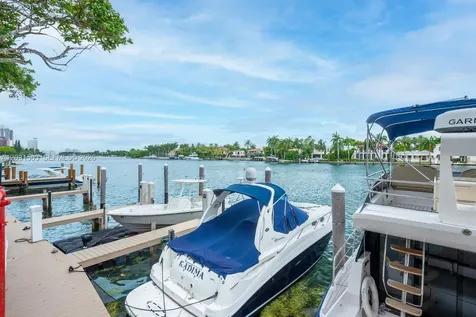 5660 Collins Avenue Miami Beach FL 33140