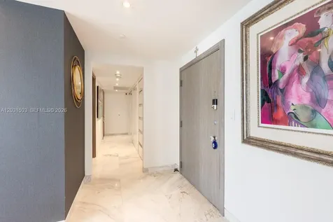 5660 Collins Avenue Miami Beach FL 33140