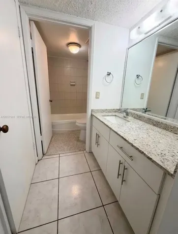 13701 Kendale Lakes Circle Miami FL 33183