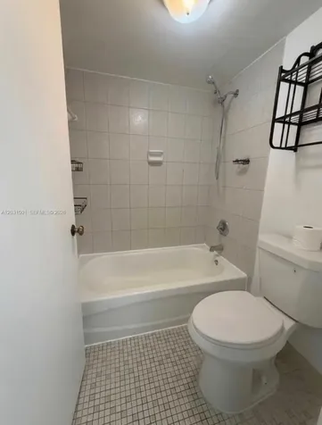 13701 Kendale Lakes Circle Miami FL 33183