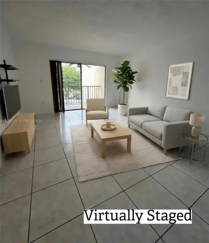 13701 Kendale Lakes Circle Miami FL 33183