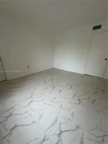 13701 Kendale Lakes Circle Miami FL 33183