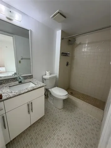 13701 Kendale Lakes Circle Miami FL 33183