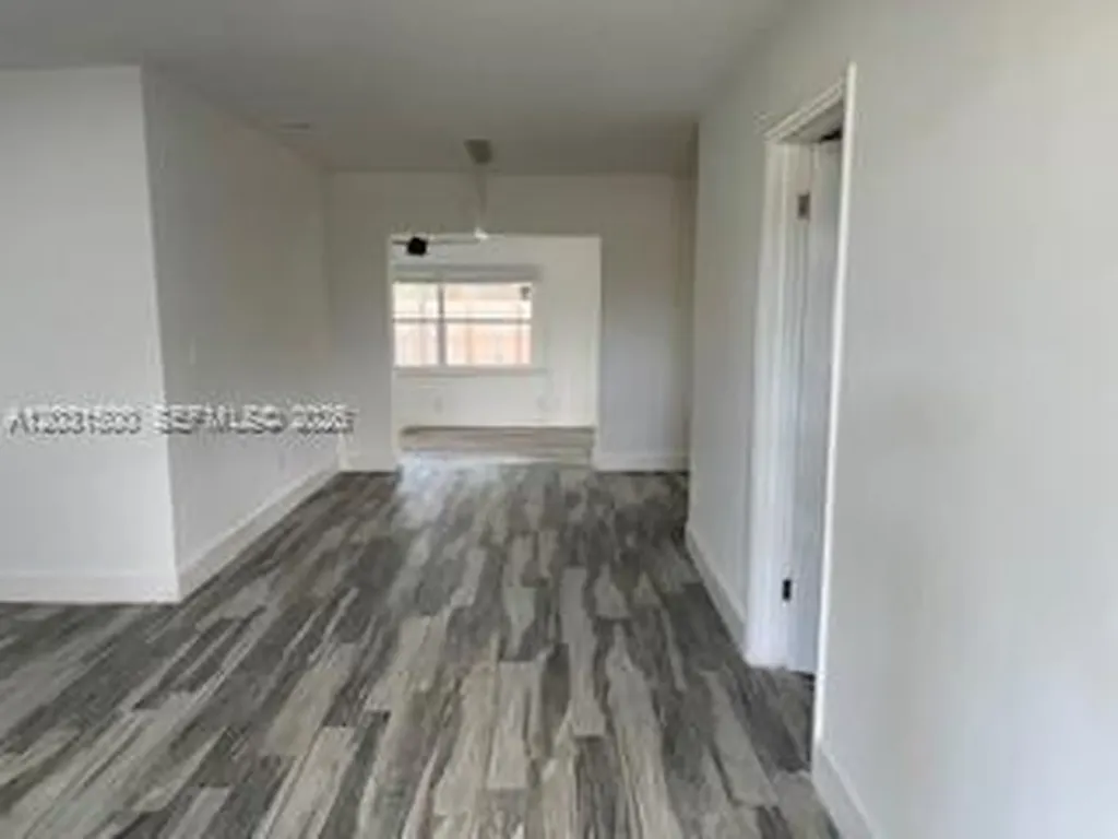 240 N 70th Way Hollywood FL 33024