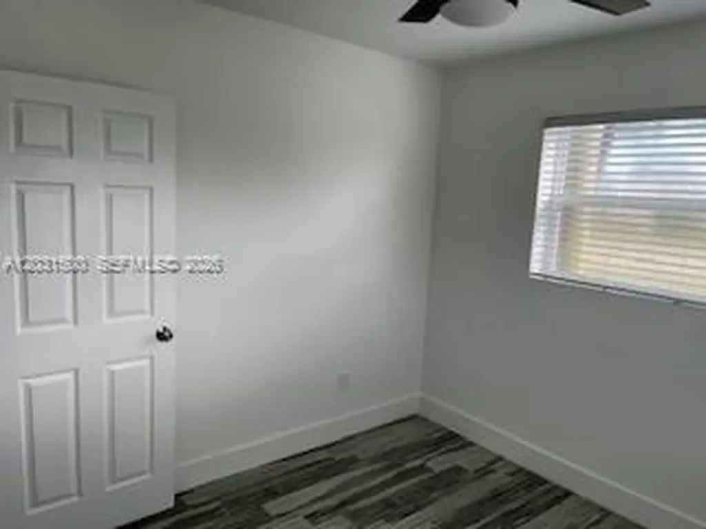 240 N 70th Way Hollywood FL 33024