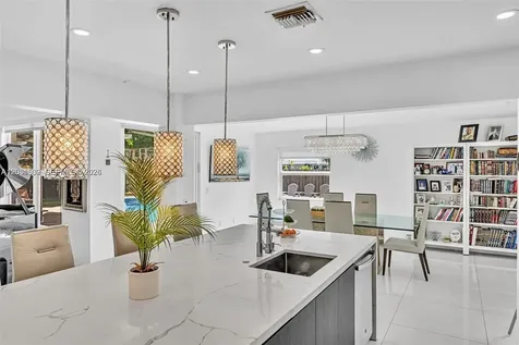 3877 Bimini Avenue Cooper City FL 33026