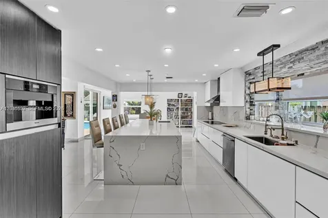 3877 Bimini Avenue Cooper City FL 33026