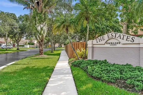 3877 Bimini Avenue Cooper City FL 33026
