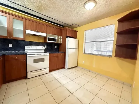 601 Ives Dairy Road Miami FL 33179