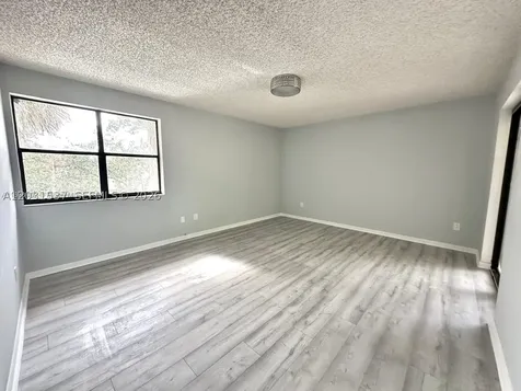 601 Ives Dairy Road Miami FL 33179