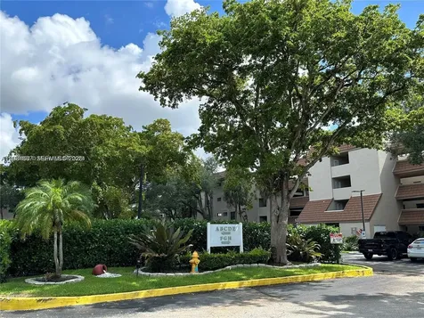 601 Ives Dairy Road Miami FL 33179