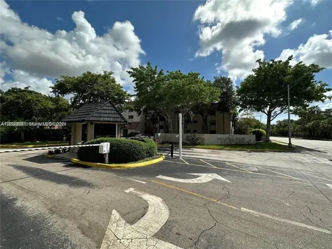 601 Ives Dairy Road Miami FL 33179