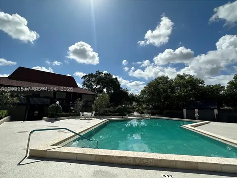 601 Ives Dairy Road Miami FL 33179