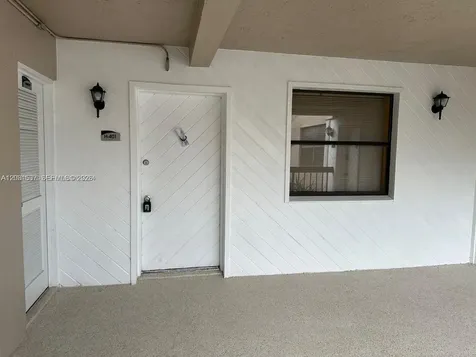 601 Ives Dairy Road Miami FL 33179