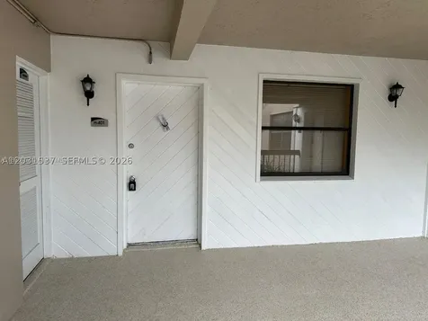 601 Ives Dairy Road Miami FL 33179