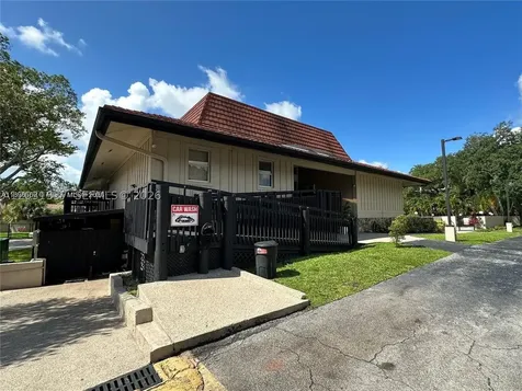 601 Ives Dairy Road Miami FL 33179