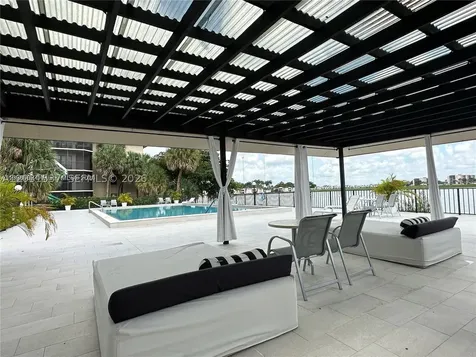 601 Ives Dairy Road Miami FL 33179