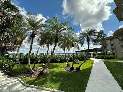 601 Ives Dairy Road Miami FL 33179
