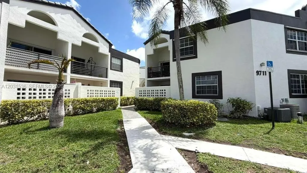 9711 Fontainebleau Boulevard Miami FL 33172